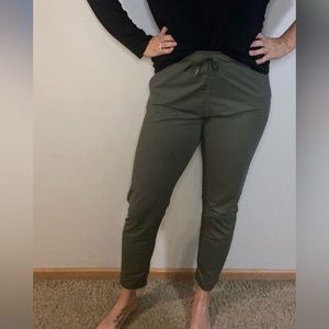 Women’s Zyia Active Olive Everywhere Jiggers